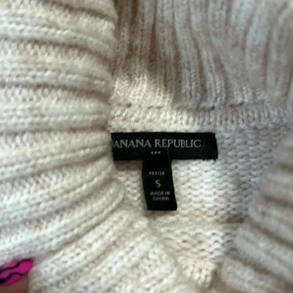 Banana Republic Factory Cozy Turtleneck Sweater Small Petite - Picture 4 of 6